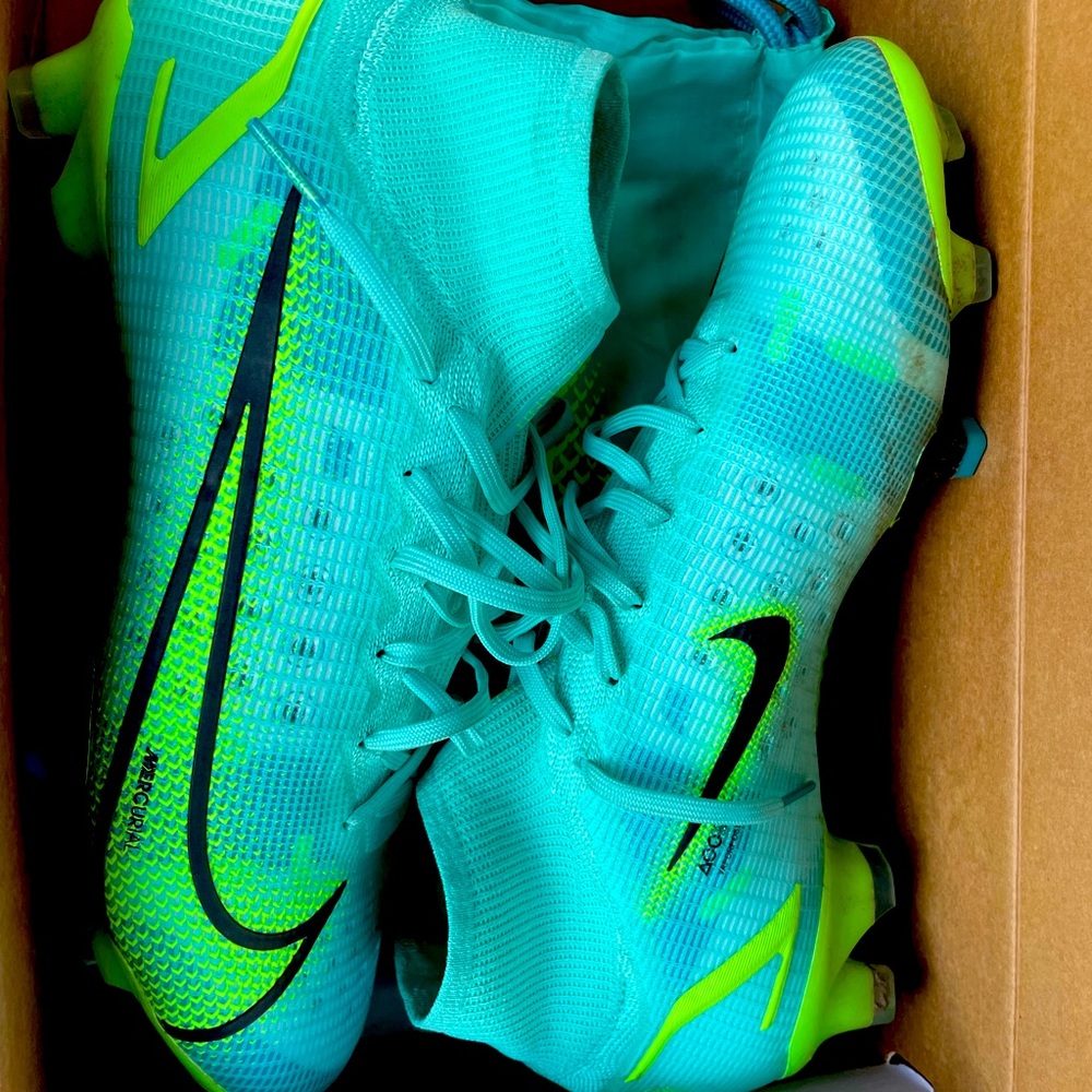 NIKE MERCURIAL SUPERFLY SIZE 9.5